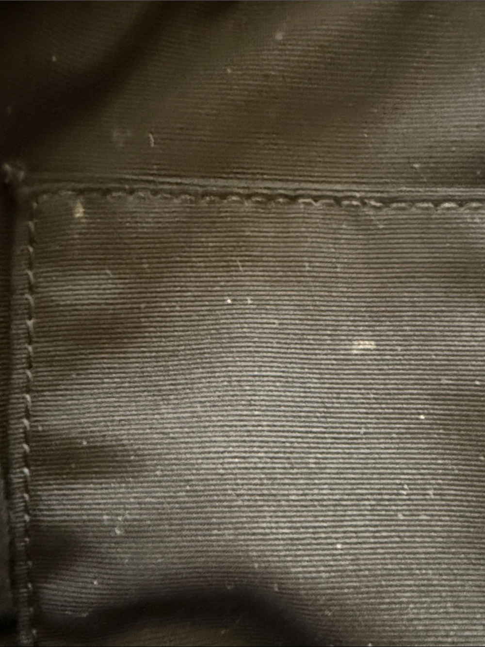 Marc Jacobs nylon Trooper Nomad crossbody, navy w/gold hardware,  zip pockets. - Picture 10 of 14